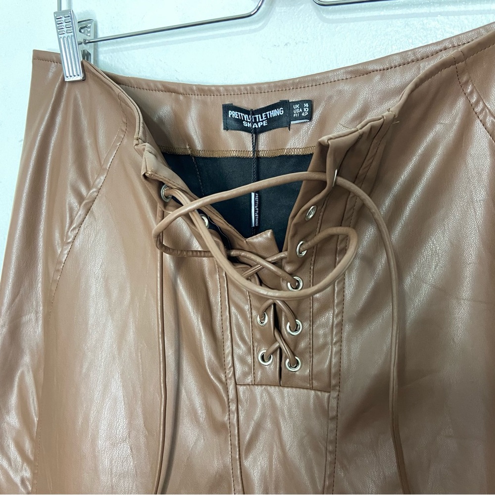 Pretty Little Thing Lace Up Pants Faux Leather NWT - Picture 6 of 8